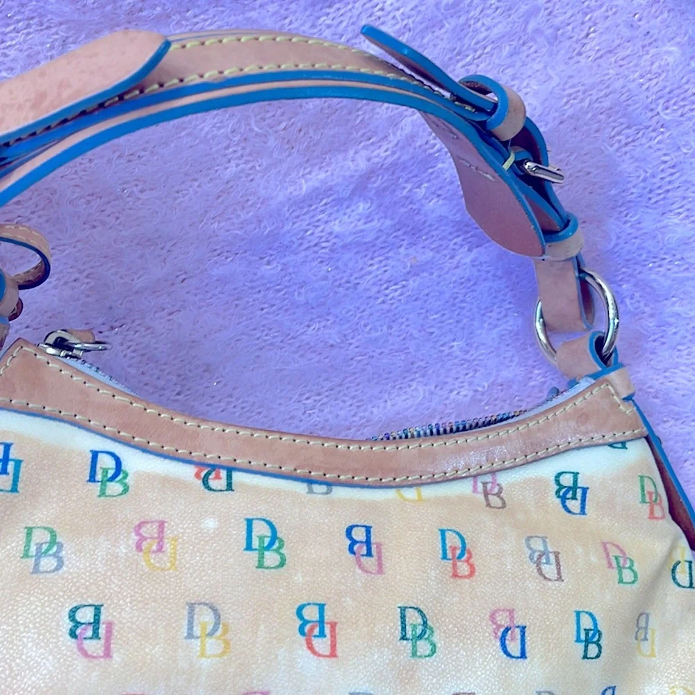 Dooney and Bourke Wallet and shoulder bag🙌💕!! - Picture 4 of 7